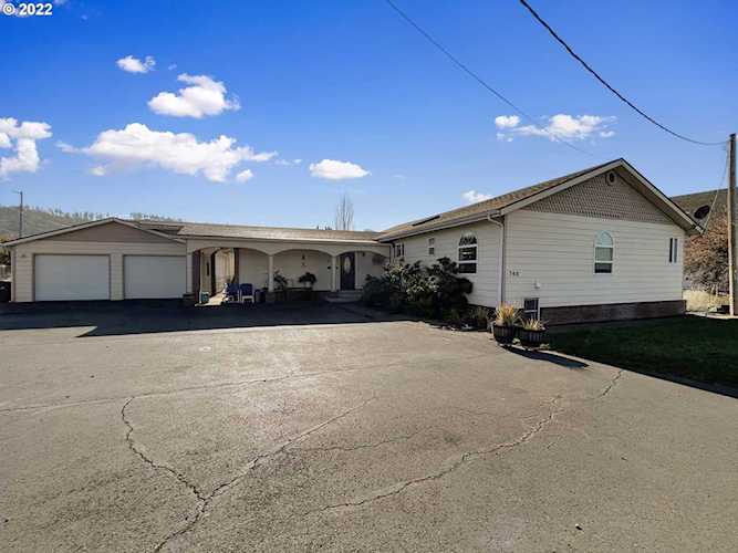 760 E Central AVE Sutherlin, OR 97479