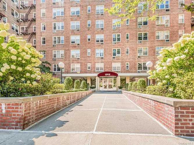 1 Sadore Lane #6J Yonkers, NY 10710