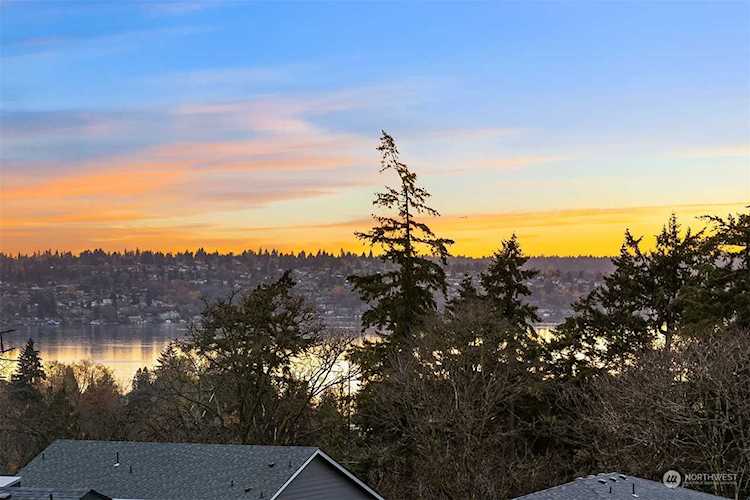 11367 SE 78th Terrace Newcastle, WA 98056