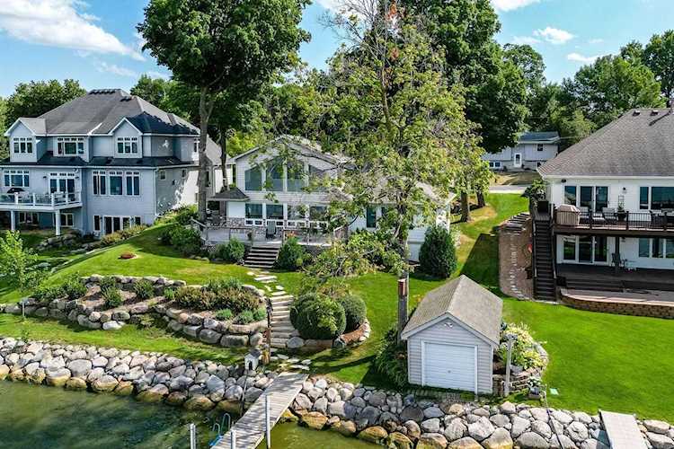 1932 Shorewood Lane Mound, MN 55364