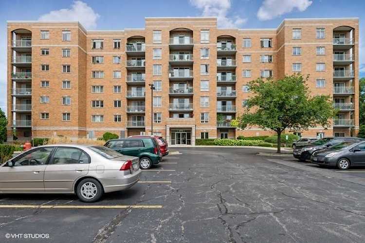 6815 N Milwaukee Ave #607 Niles, IL 60714