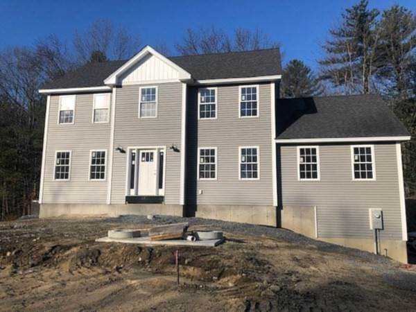 813 Chase Rd Lunenburg, MA 01462