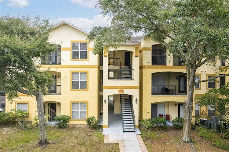 5616 Pinnacle Heights CIRCLE #305 Tampa, FL 33624