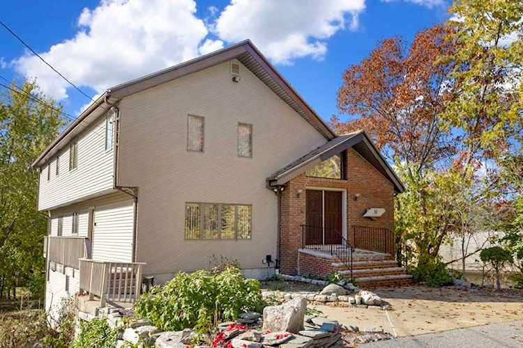 16 Lindsay Terrace Saugus, MA 01906
