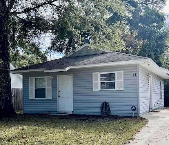 41 Mohawk Trl Crawfordville, FL 32327 in Wakulla Gardens Photo 1
