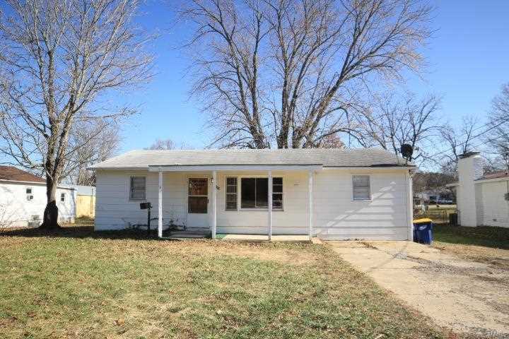 1300 S Mcarthur St Salem, MO 65560
