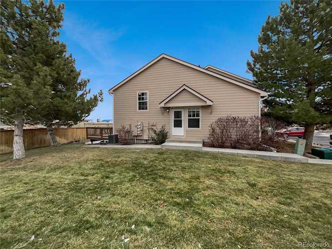 1226 S Zeno Circle #A Aurora, CO 80017
