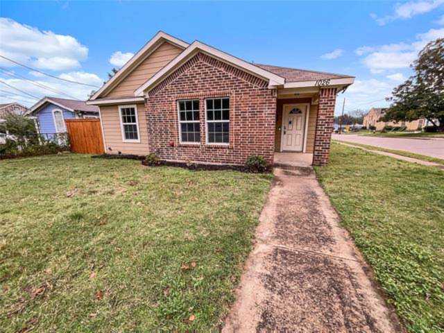 1026 Ogden Avenue Cockrell Hill, TX 75211