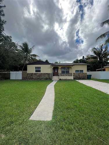 90 NW 144th St Miami, FL 33168