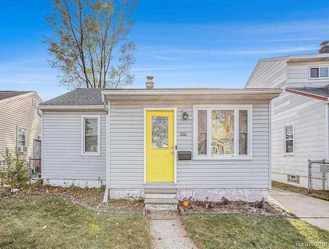 976 E Brickley Hazel Park, MI 48030