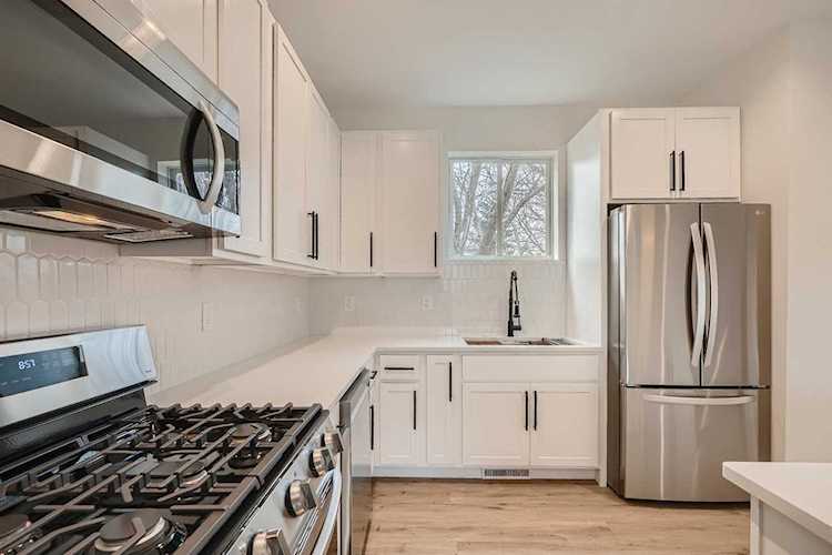 4157 Old Sibley Memorial Highway Eagan, MN 55122 | MLS 6311799 Photo 1