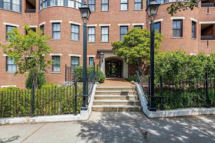 40 College St #209 Burlington, VT 05401