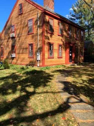 35 Hyde St Weymouth, MA 02188