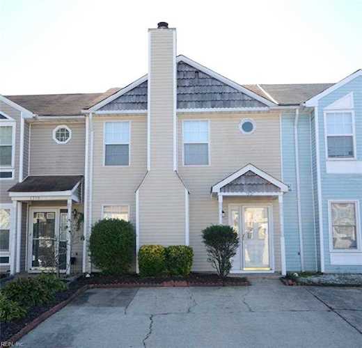 1321 Orillia Rd Virginia Beach, VA 23464 home for sale, MLS#10465575 - Crescas Real Estate Photo 1