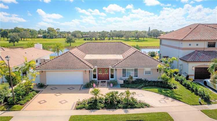 5842 Vista Linda Ln Boca Raton, FL 33433