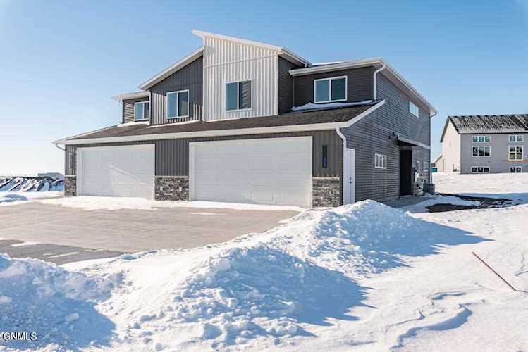 4122 Platinum St Bismarck, ND 58503
