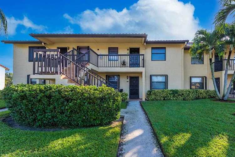 4688 Lucerne Lakes Boulevard #202 Lake Worth, FL 33467