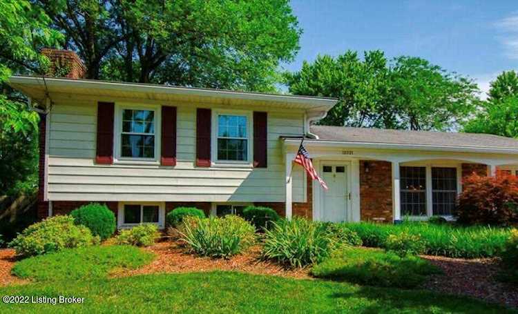 12221 Ledges Dr Louisville, KY 40243