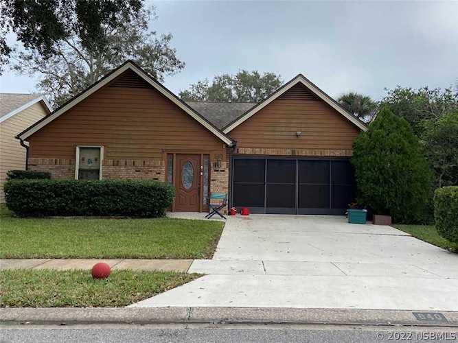 840 Pine Shores Circle New Smyrna Beach, FL 32168