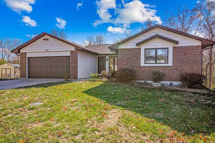 1512 Subella DR Columbia, MO 65203