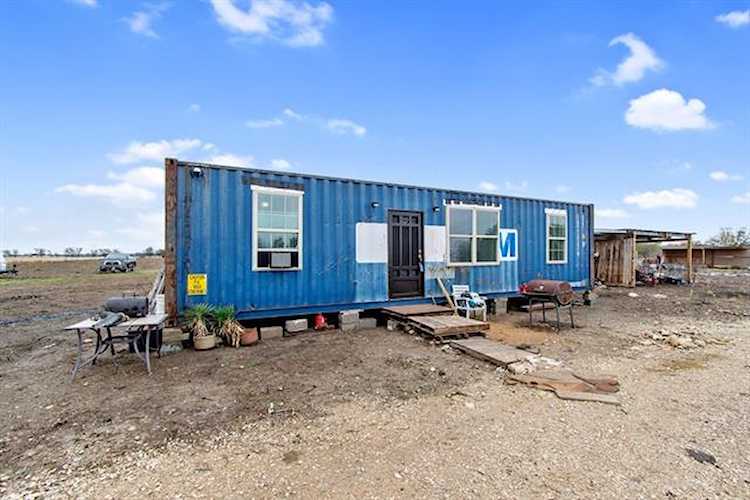 4950 County Road 212 Alvarado, TX 76009