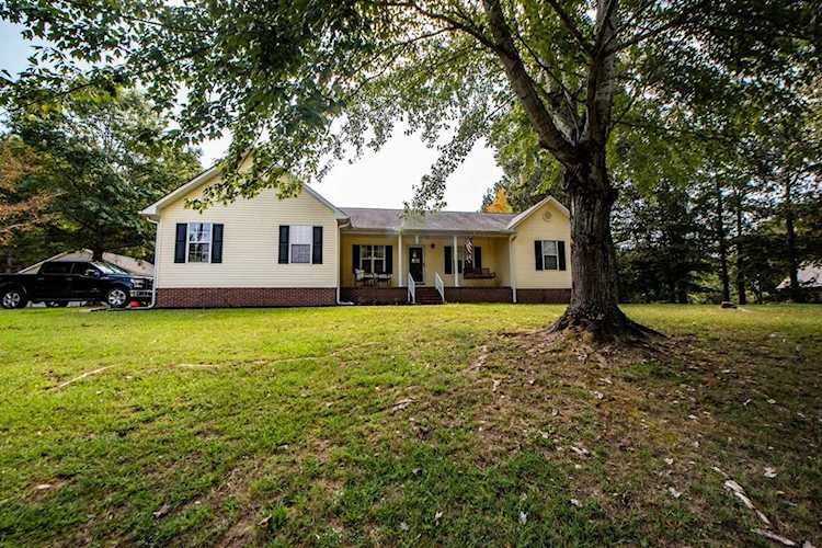 585 Pine Ridge Rd Lexington, TN 38351