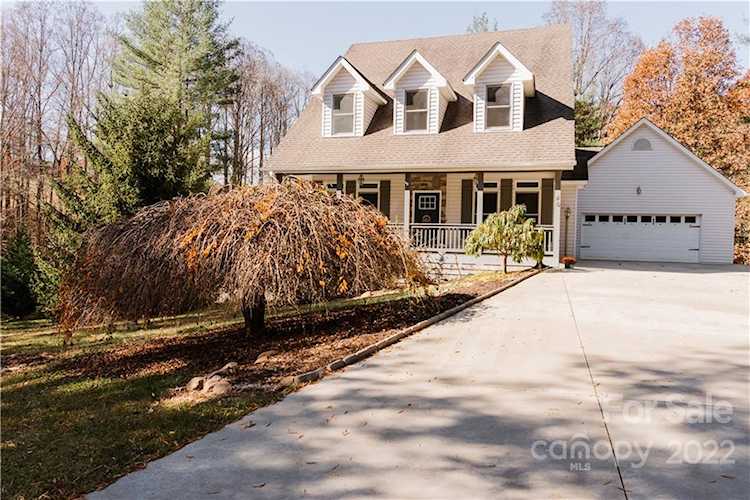 46 Tony Candler Ct Candler, NC 28715