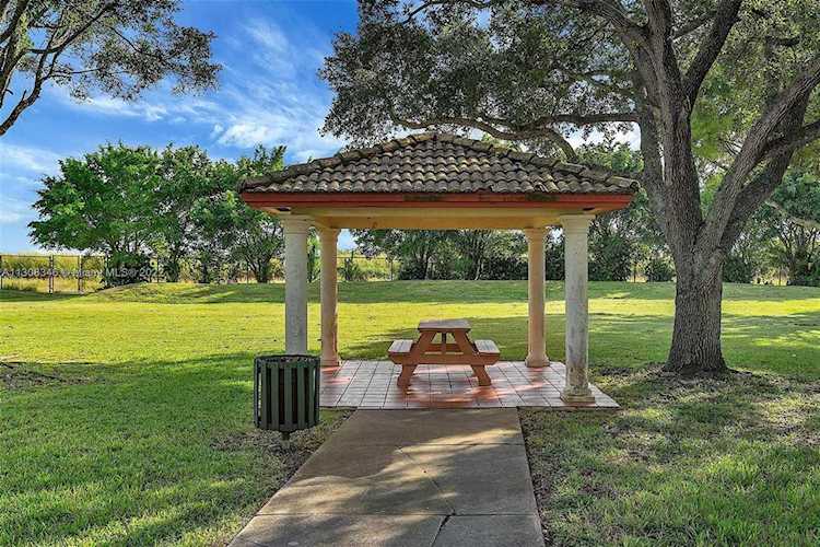 11286 SW 160th Ct Miami, FL 33196