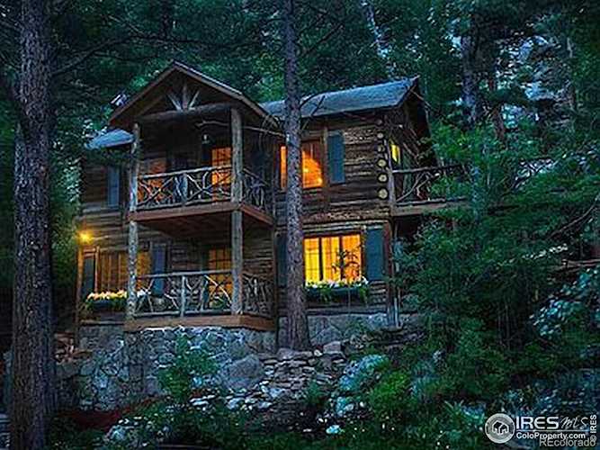 609 Riverside Dr Lyons, CO 80540