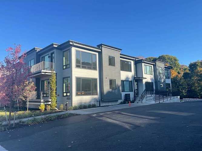 400 Hunnewell St #103 Needham, MA 02494
