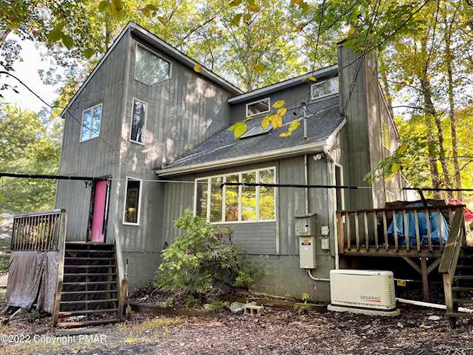 110 Dorchester Dr Bushkill, PA 18324 | MLS PM-101479 Photo 1