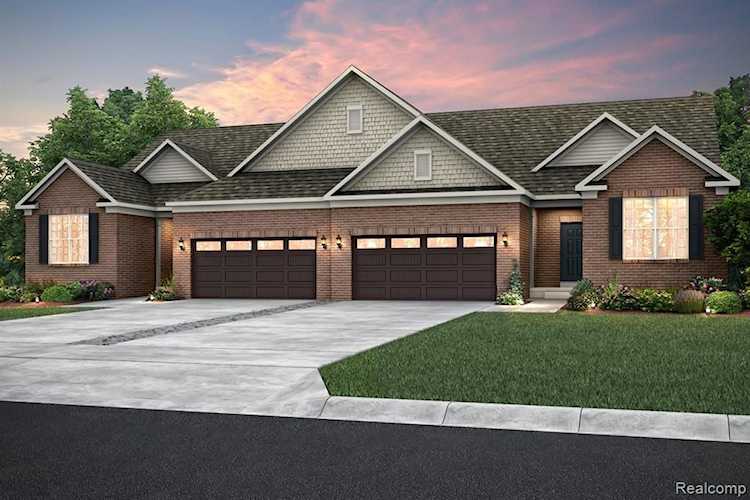 21199 Lilac Clinton Township, MI 48036