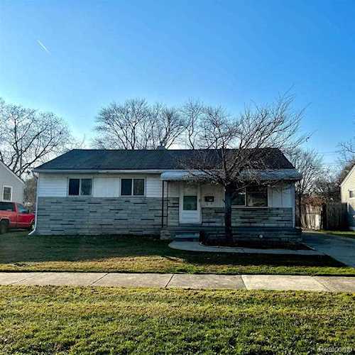 22111 Masch Warren, MI 48091