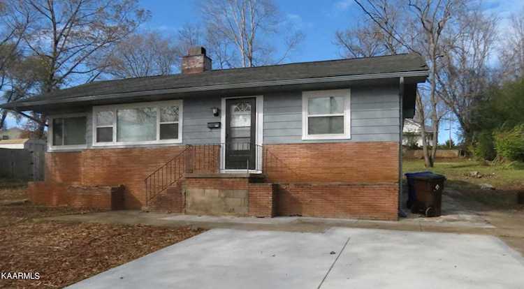 302 Vermont Ave Oak Ridge, TN 37830