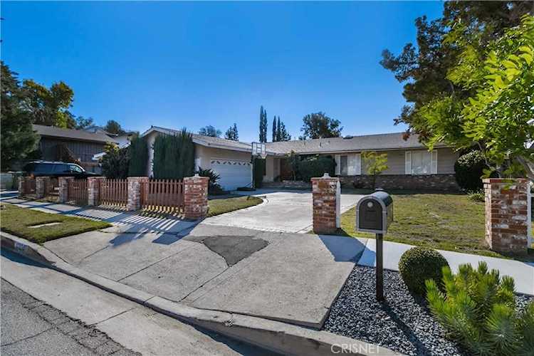 17230 Midwood Dr Granada Hills, CA 91344