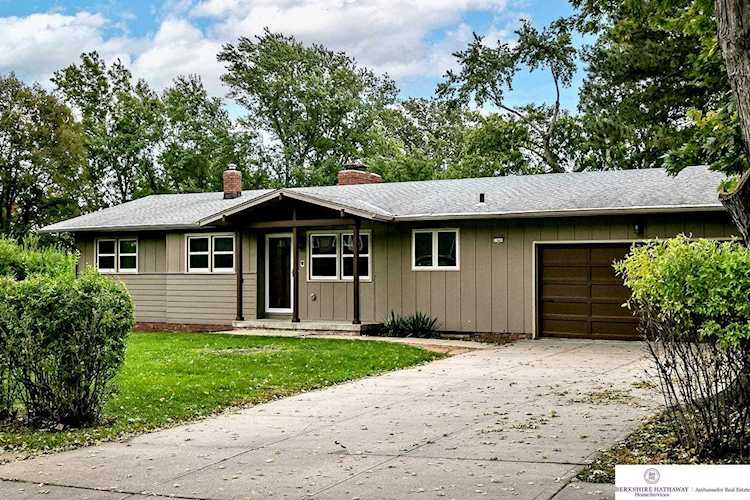 11641 Douglas St Omaha, NE 68154 | MLS 22224326 Photo 1