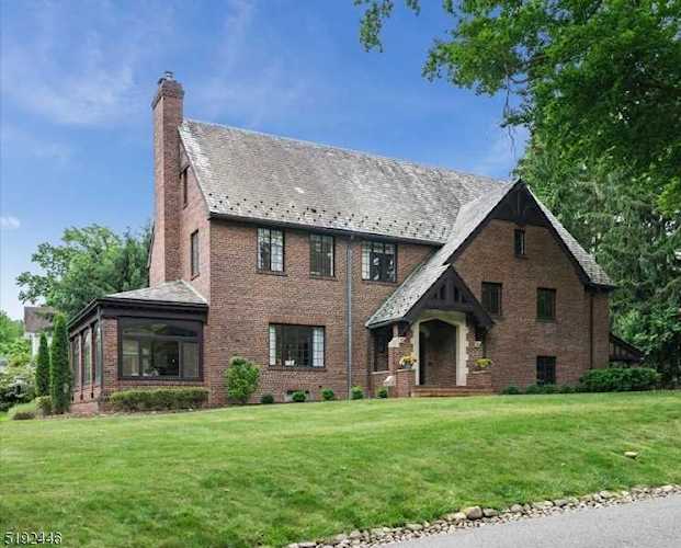 2 Lynwood Way West Orange Twp., NJ 07052