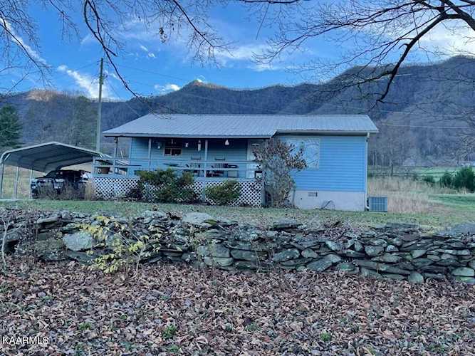 176 Mountain Breeze Dr Townsend, TN 37882