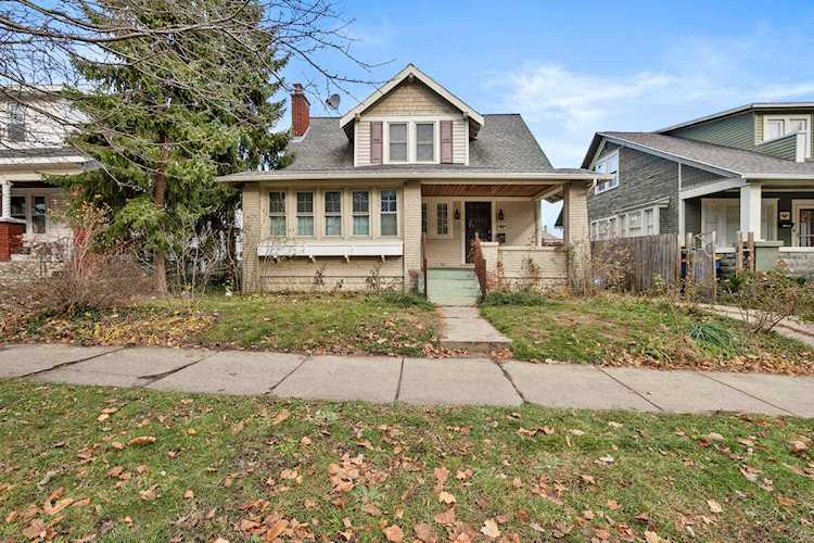 717 Lyon St NE Grand Rapids, MI 49503