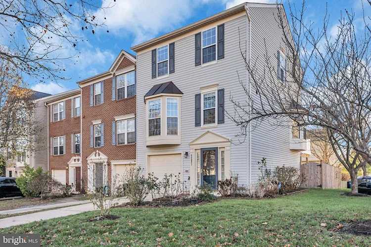 43021 Golf View Dr Chantilly, VA 20152 | MLS VALO2040778 Photo 1