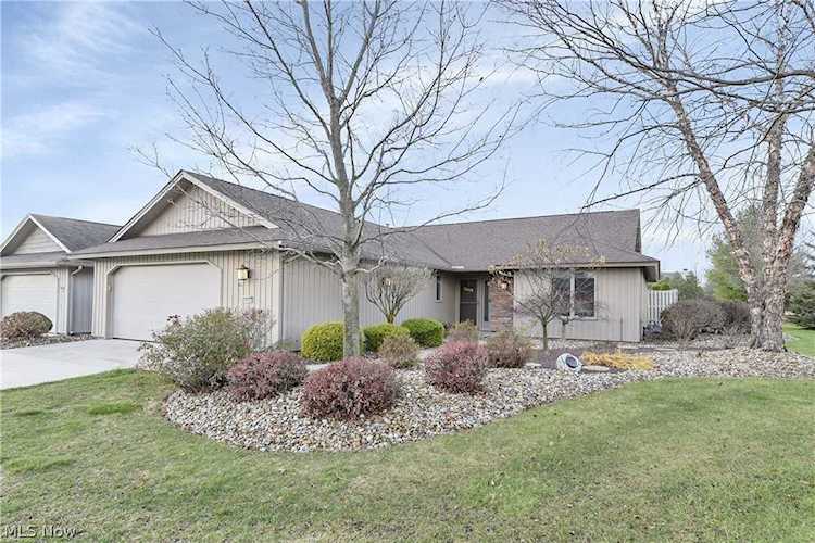9002 Nesthaven Way North Ridgeville, OH 44039 | MLS 4425360 Photo 1