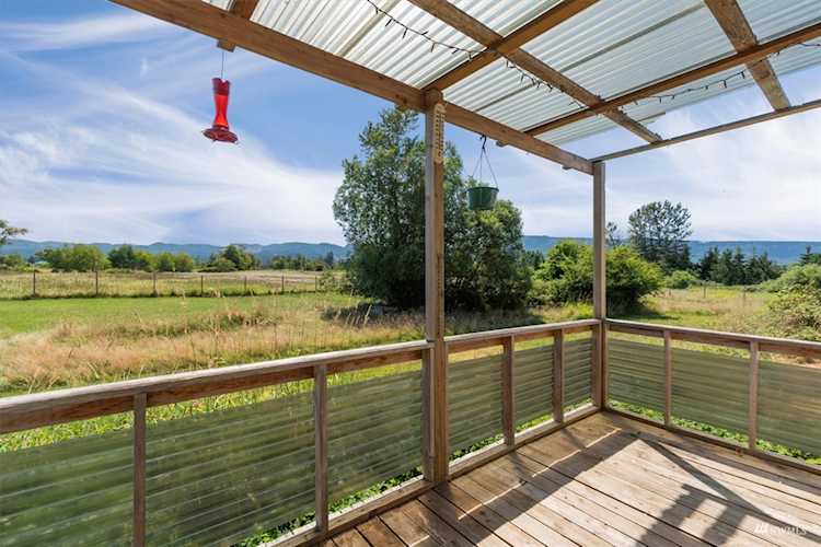 78 Hedlund Rd Cathlamet, WA 98612