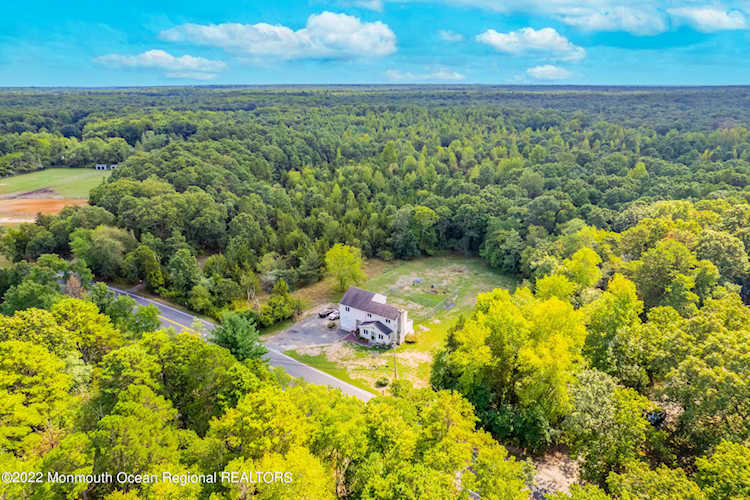 334 Georgia Rd Freehold, NJ 07728