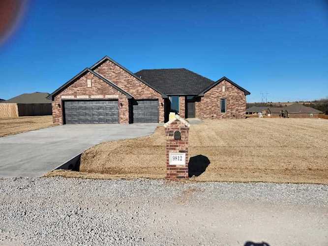 9812 Bentley Dr Elgin, OK 73538