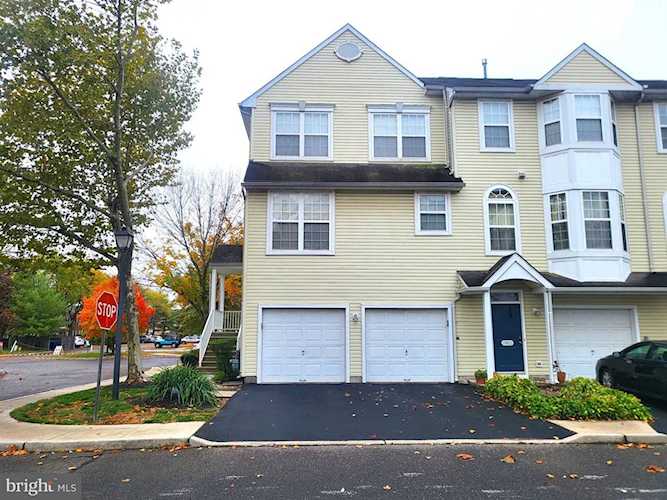 9401 Wrensong Ct in Palmyra, NJ Photo 1