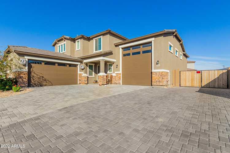 19036 W Mercer Lane Surprise, AZ 85388
