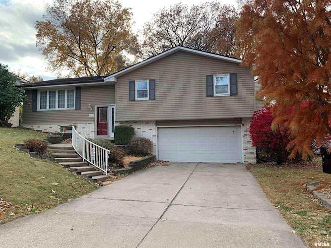 6719 N Redwood Ct Peoria, IL 61614