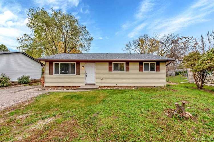 3307 Gerald Rochester Hills, MI 48307
