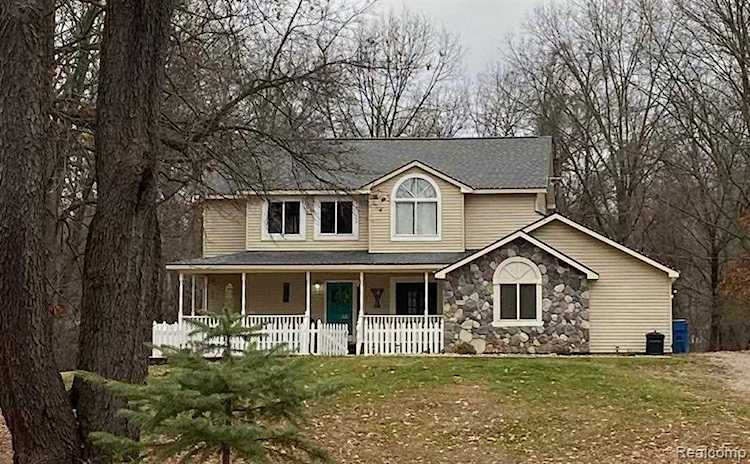 4200 Woodcroft, White Lake, MI 48383 in |Oakland MLS# 60175821 Photo 1