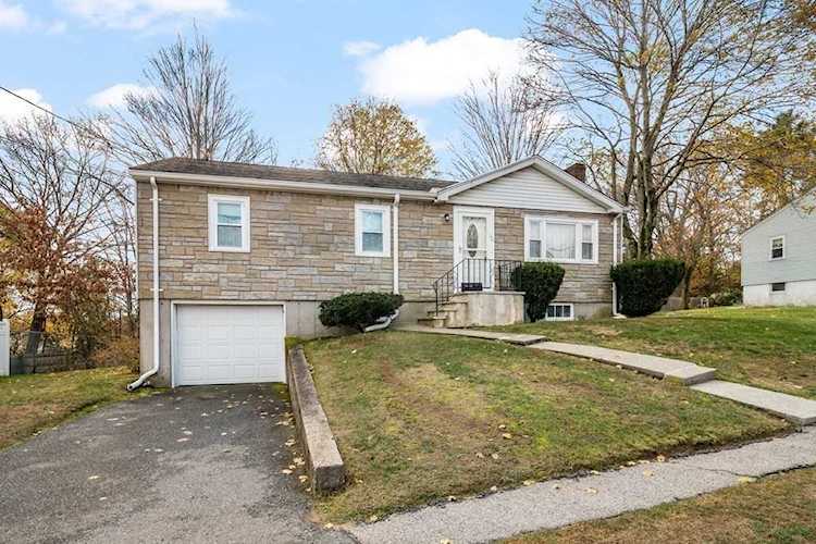 33 Eaton Road, Dedham, MA 02026 - $520,000 - MLS#73061593 Photo 1